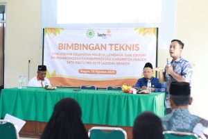 Penyampaian materi inti pada kegiatan Bimbingan Teknis oleh Rizki Arif Hernawan, S.E., M.M., Manager Daerah Lazismu Sragen.