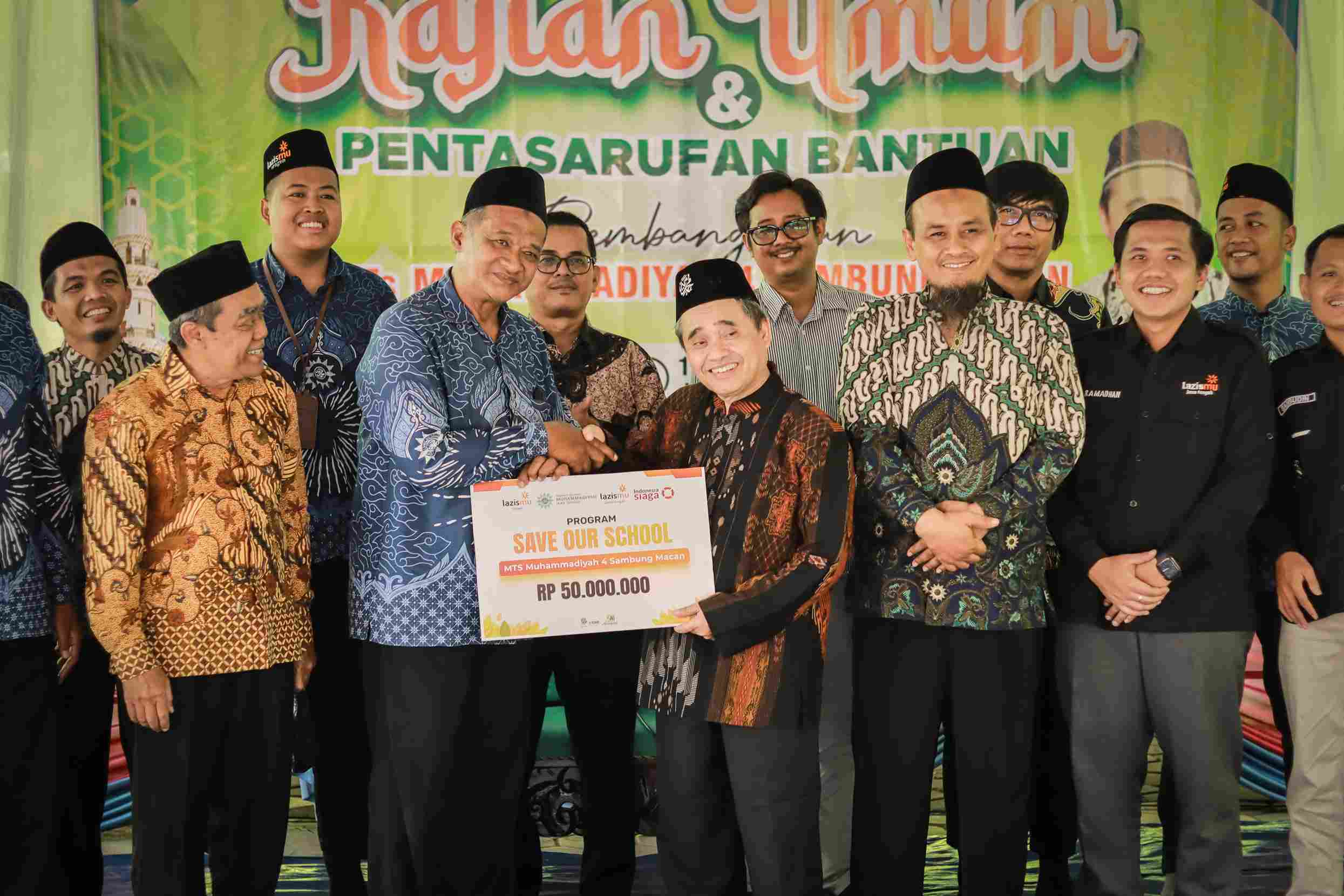foto penyerahan bantuan